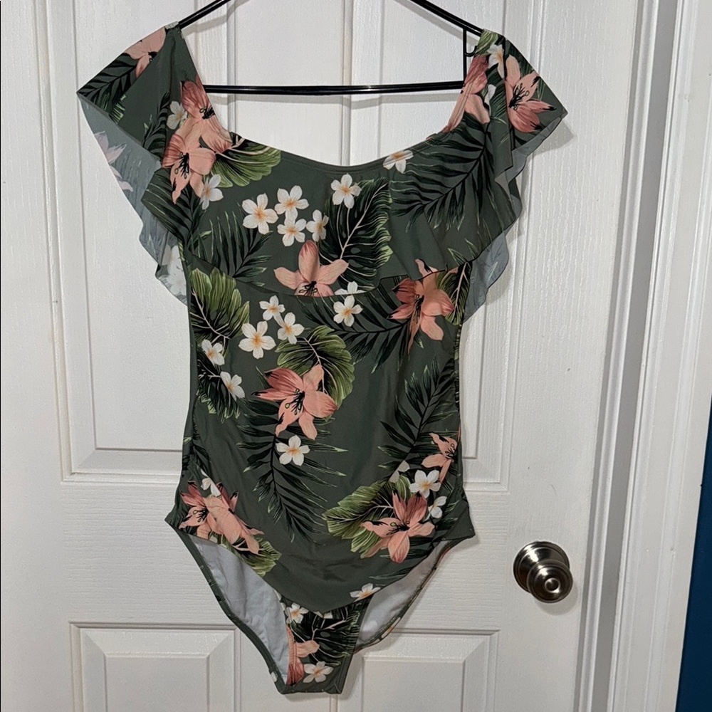 💰Floral Ruffle One-Piece Swimsuit